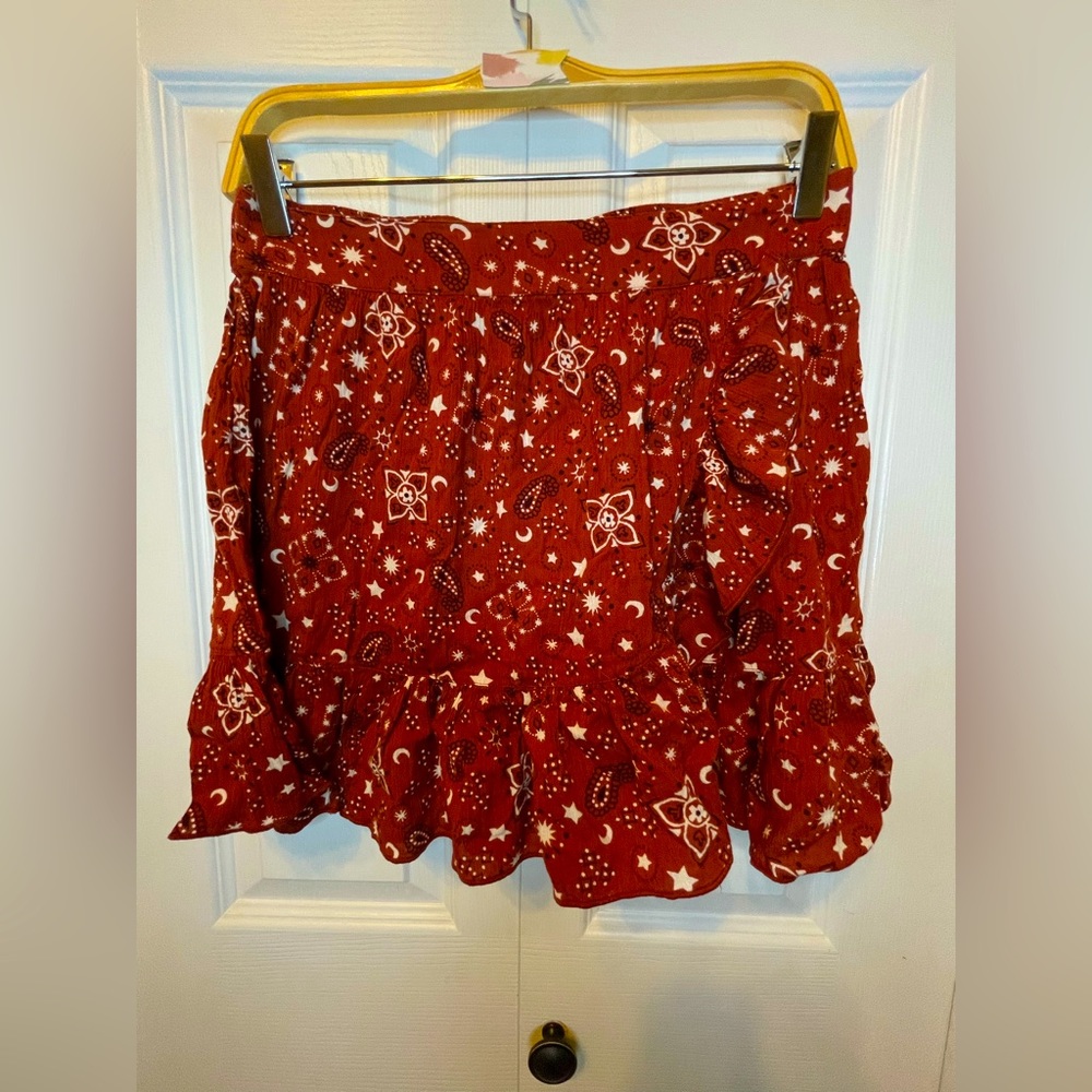 American Eagle ruffle mini skirt.